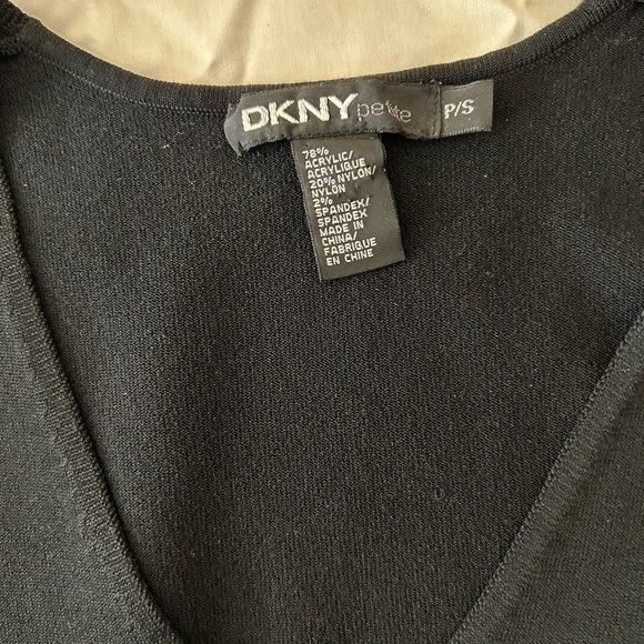 DKNY - Black Sleeveless Dress Top - Size Petite Small - Picture 3 of 3